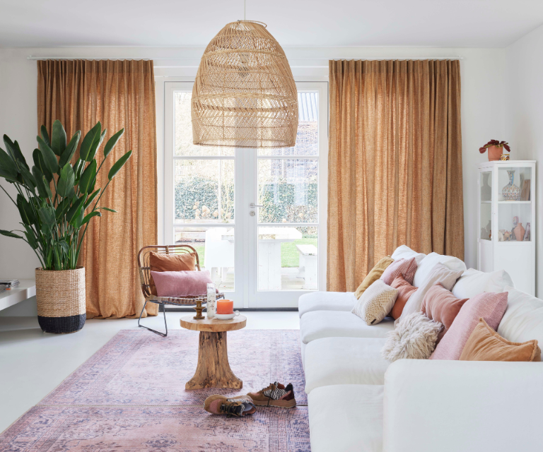 Bruine gordijnen van Vadain