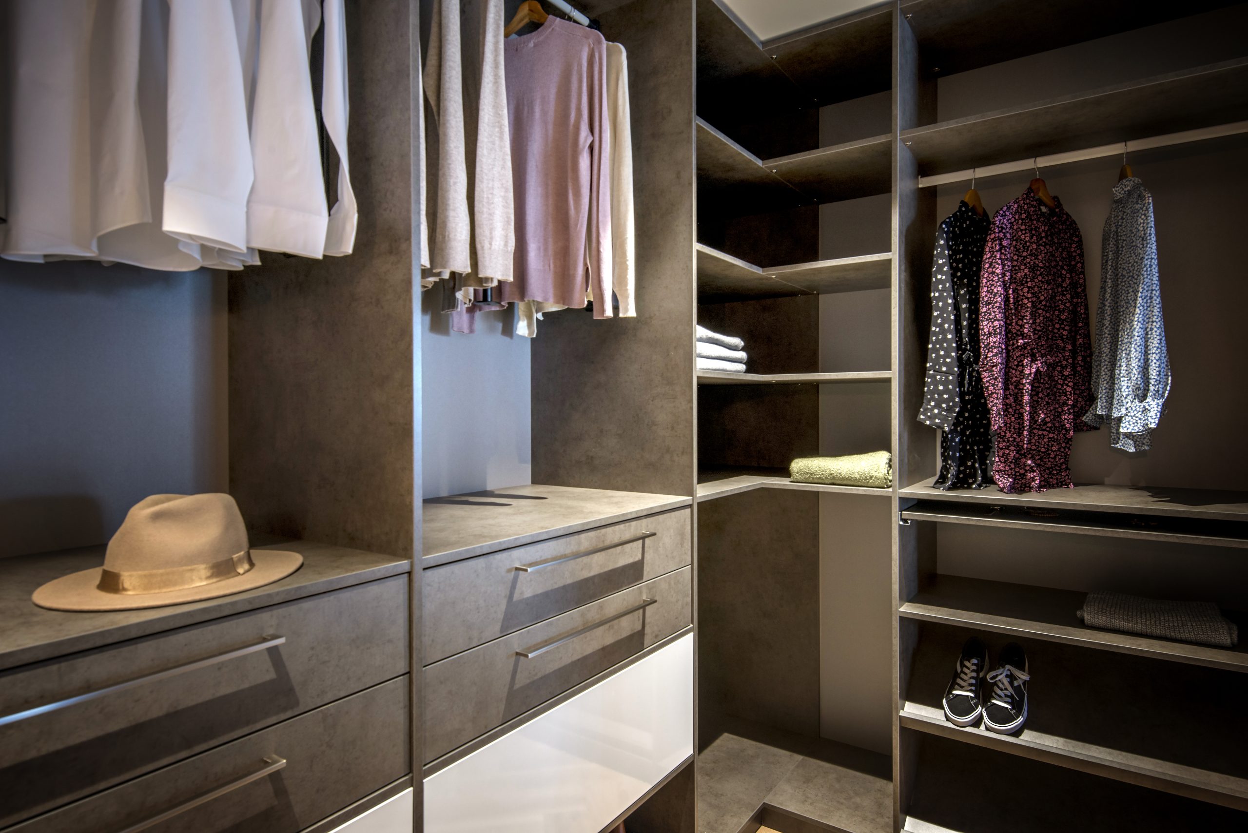 Kast op maat | Inloopkast I de Woonspecialist