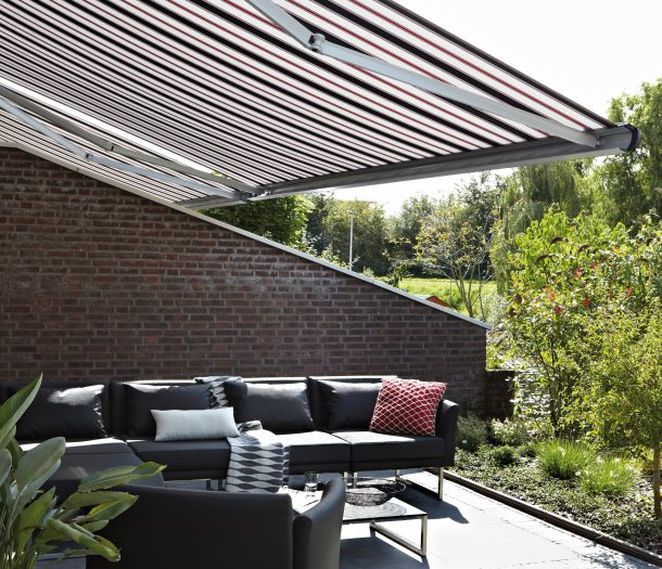 Buitenzonwering | Knikarmscherm | de Woonspecialist