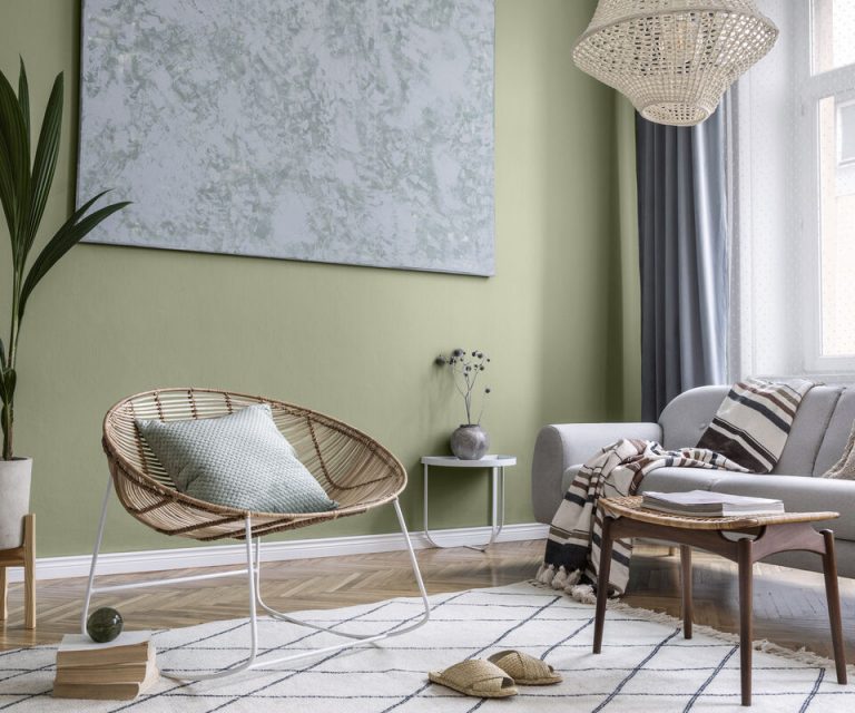 Woonkamer met groene muurverf Sigma-Olive-Sprig