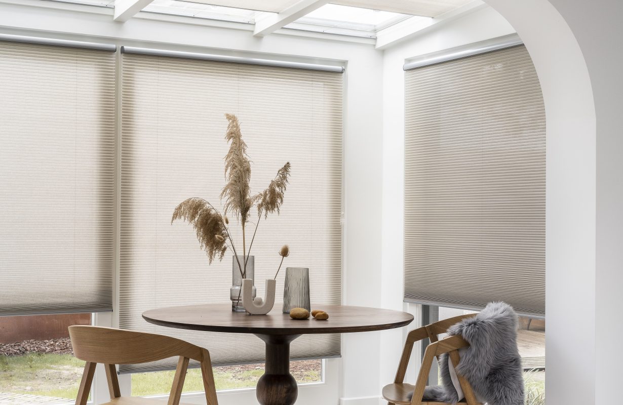 Dupli – duettes – bece – beige – eetkamer – staand