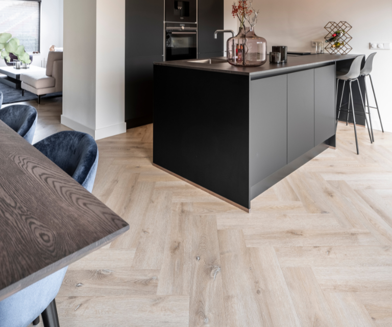 Vloer – pvc – therdex – licht – staand – keuken – houtlook – visgraat (3).jpg