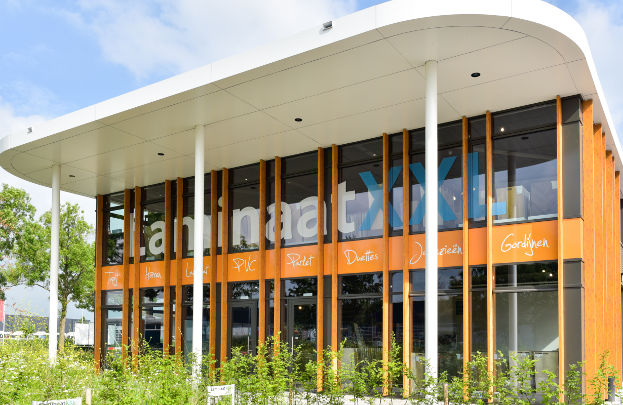 Laminaat XXL – woonwinkel – Schelluinen – pandfoto