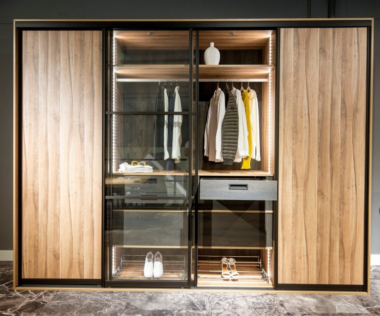 Luxe schuifdeurkasten op maat bij De Woonspecialist