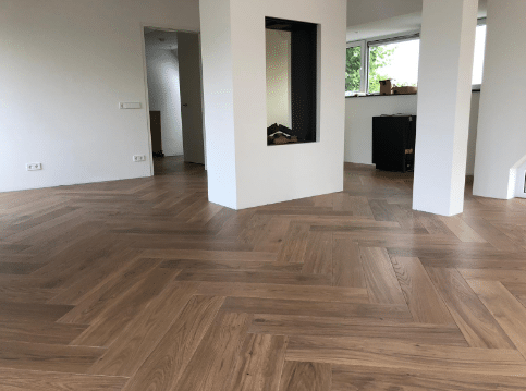 Specialist in parket