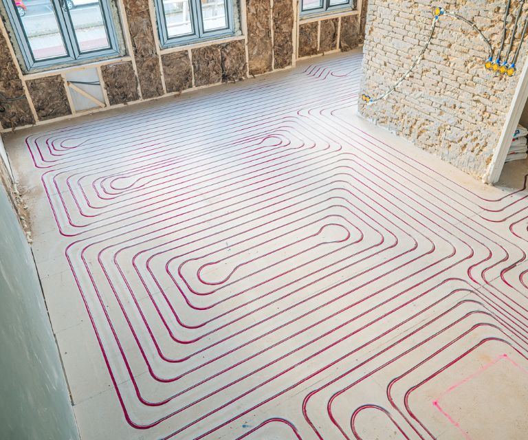 Gefreesde vloerverwarming in de sleuven