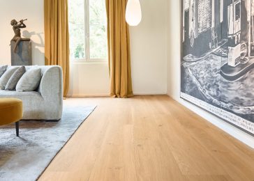 Extre brede pvc planken in lichte houtlook