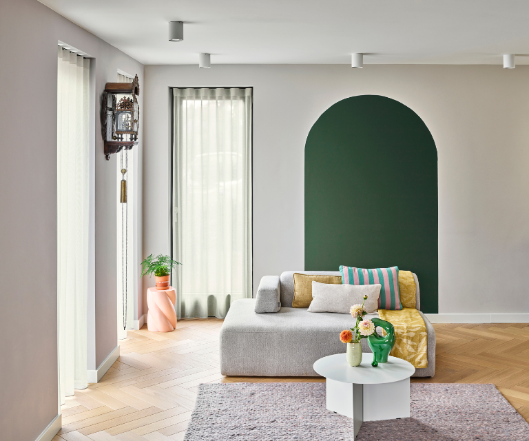 Licht groene vitrages in de woonkamer