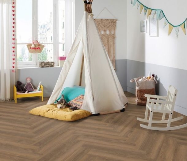 Donkere walvisgraat pvc-vloer in kinderkamer