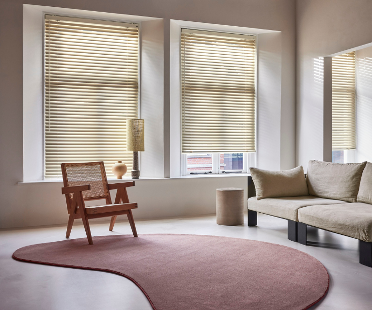 Woontrend - Color Rush. Een woonkamer vol kleur!