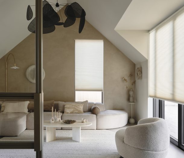 Foto 2 – BeCe – Dupli – duettes – metallic lovely pearl – woonkamer – staand (2) – kopie