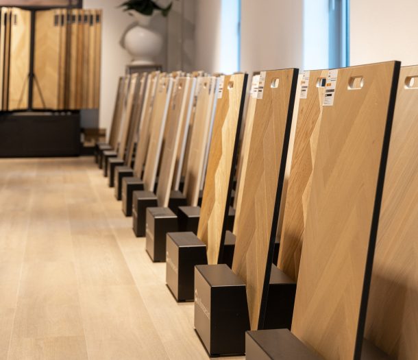 Bekenkamp Hilversum woonwinkel vloerstalen houtlook