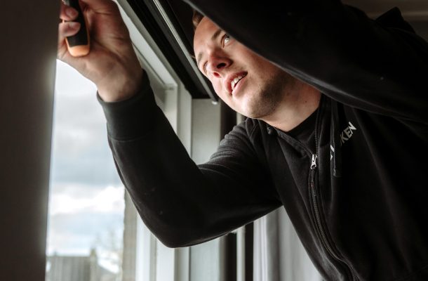 Luken wonen en slapen medewerker