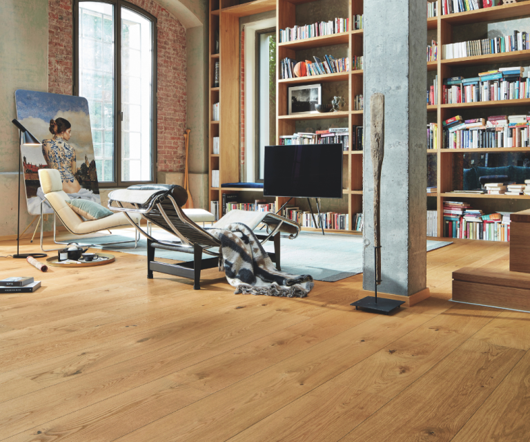 Lindura Eiken Authentic Houten vloer in industriele woonkamer